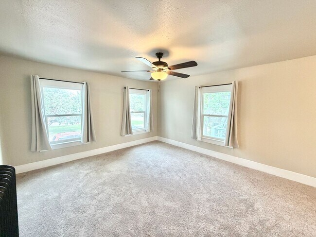 Photo - 209 E Willamette Ave Unit 209-1/2
