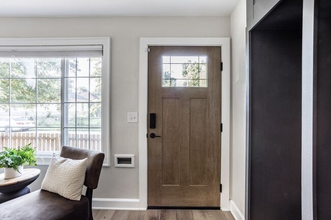 Photo - 818 E 50th St Casa