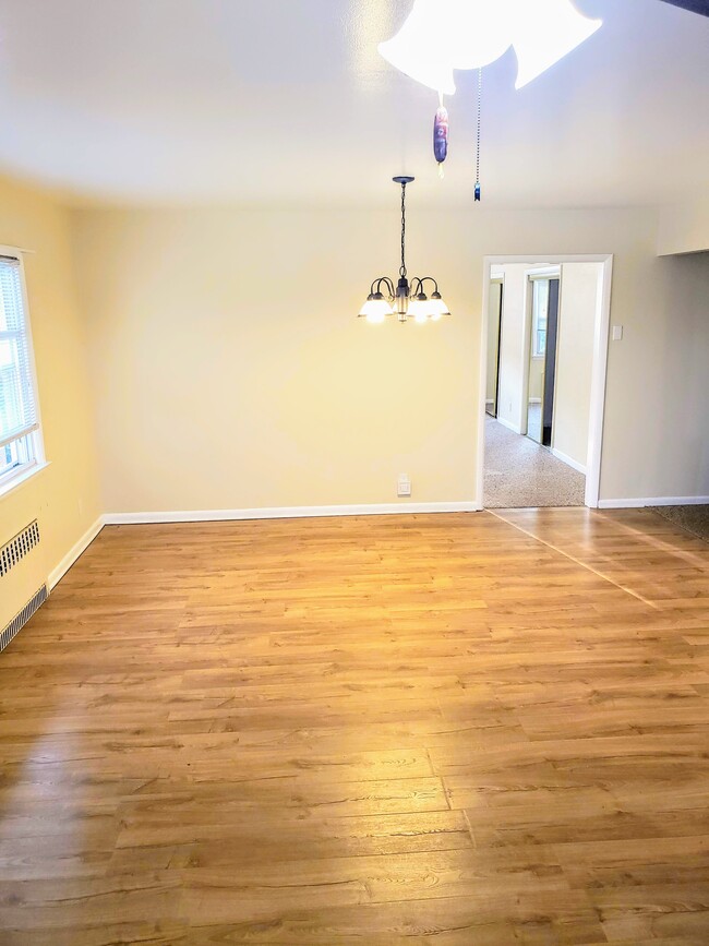 Dining Area - 109 Rockwell St Unit 2