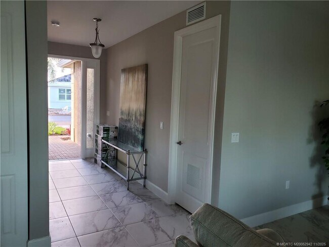 Photo - 11826 SW Oceanus Blvd