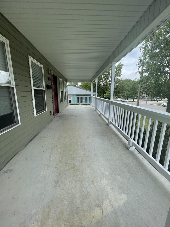 Photo - 305 S Mitchell St