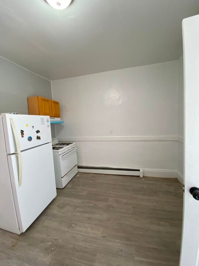 Photo - 12 Riverview Pl Unit 3L