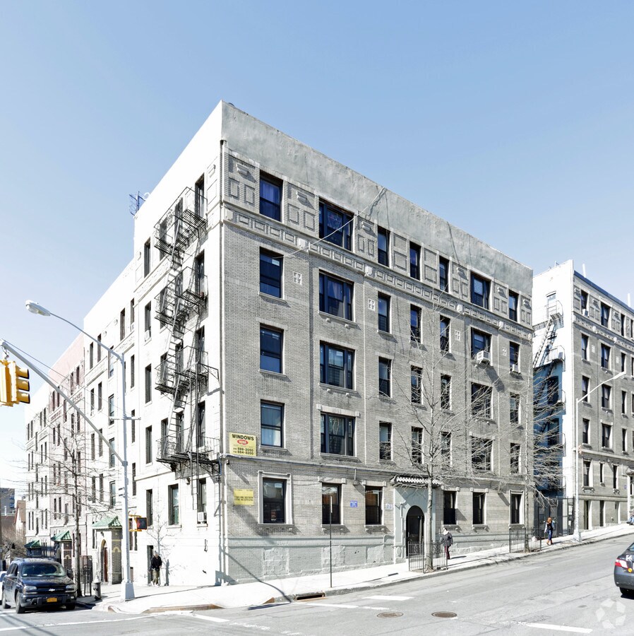 Photo - 274 E 194th St