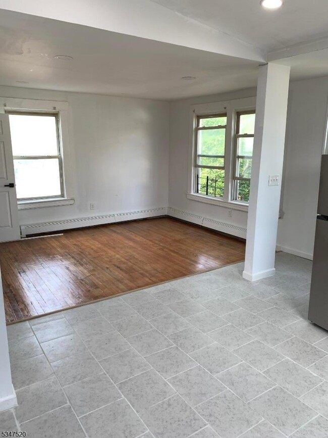 Building Photo - 51 Becker Terrace Unit 3 Rental