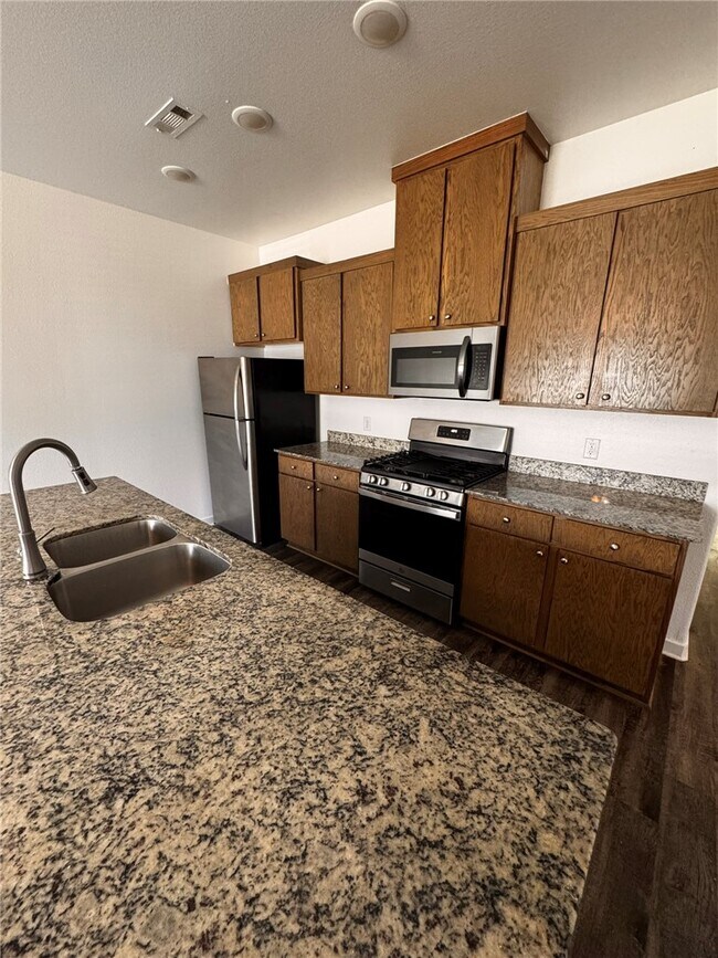 Photo - 321 Westbrook Ct Unit 3