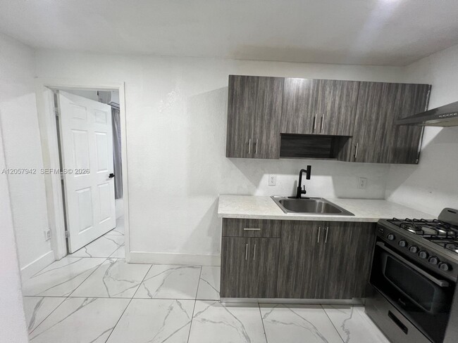 Photo - 15010 NE 7th Ave