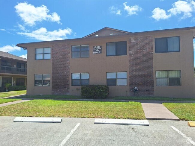 Building Photo - 10037 Winding Lake Rd Unit 102 Rental