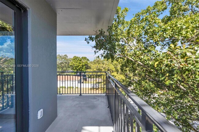 Photo - 840 NE 130th St Unit 500