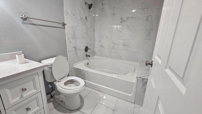 Photo - 1902 Mc Millan St Apartamento