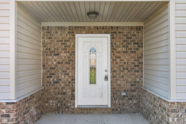 Photo - 573 Regency Cir