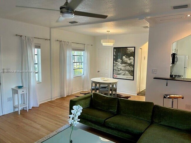 Photo - 750 Española Wy Unit 10