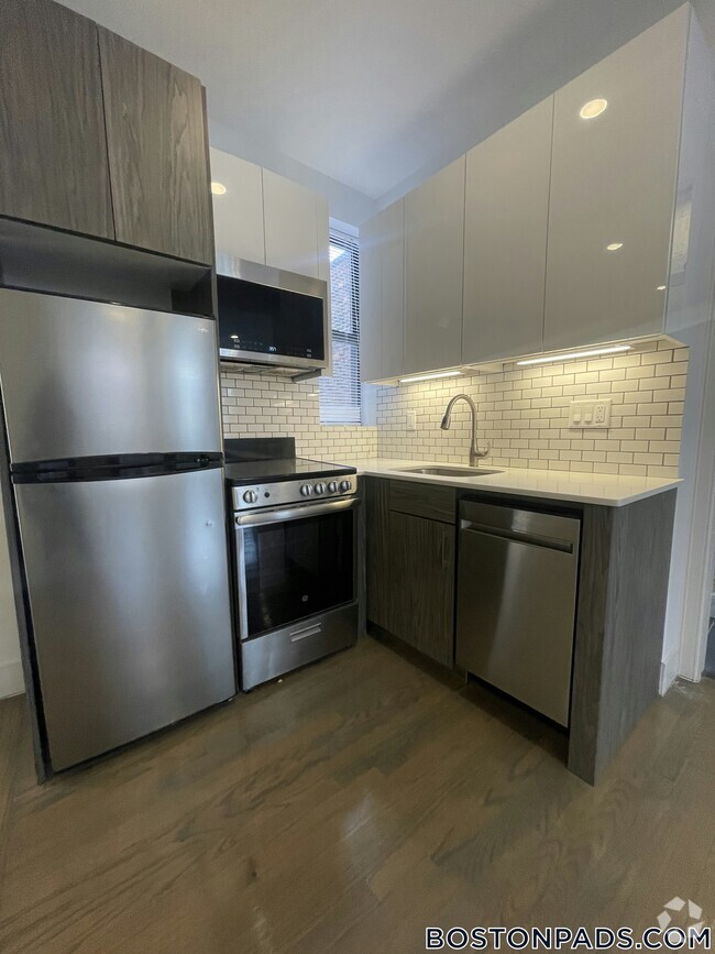 Building Photo - 11 Queensberry St Rental