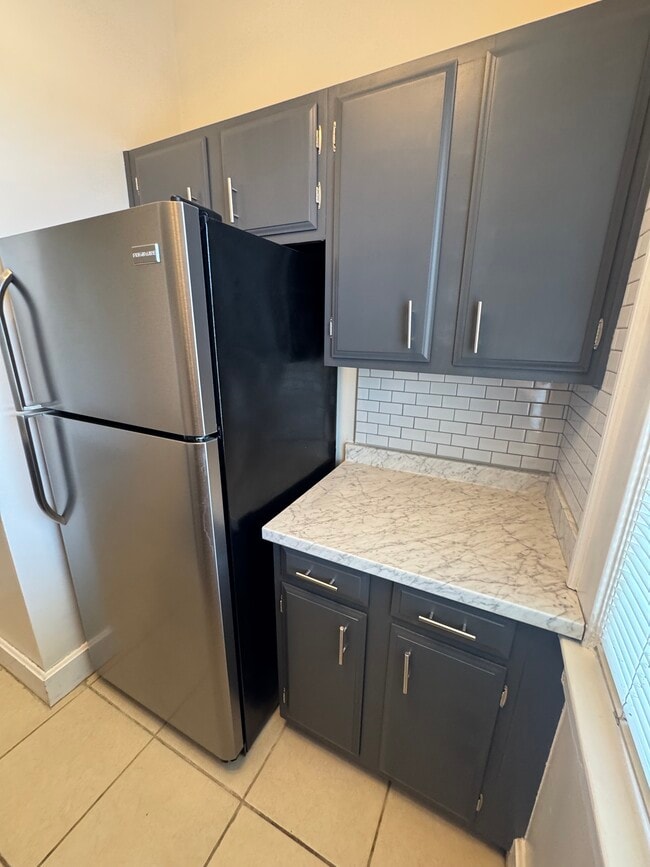 Photo - 616 SE 3rd St Unit 2