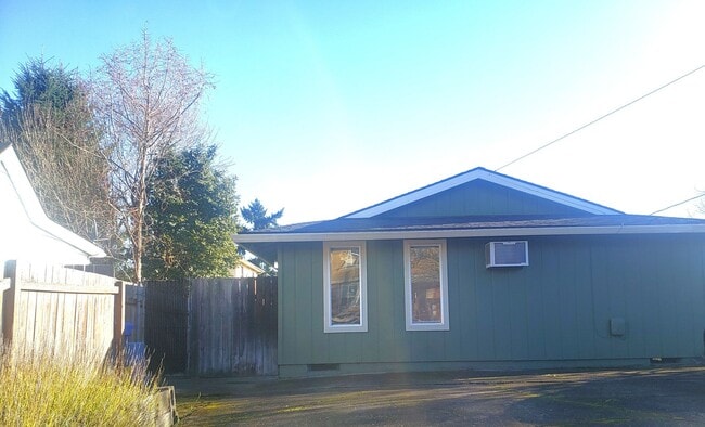 Photo - Inner SE Portland Duplex!