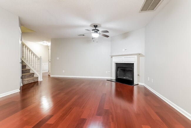 Photo - 385 Hidden Creek Ln