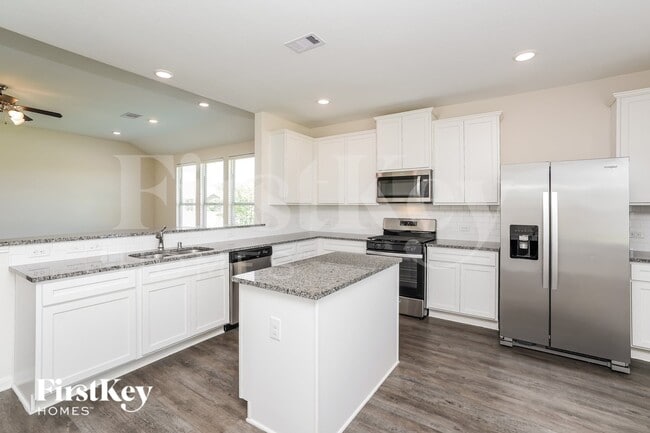Photo - 118 White Wing Ln