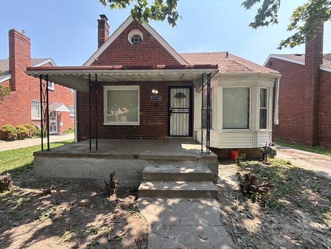 Building Photo - Freshly Renovated 3-Bedroom Home – Quality...