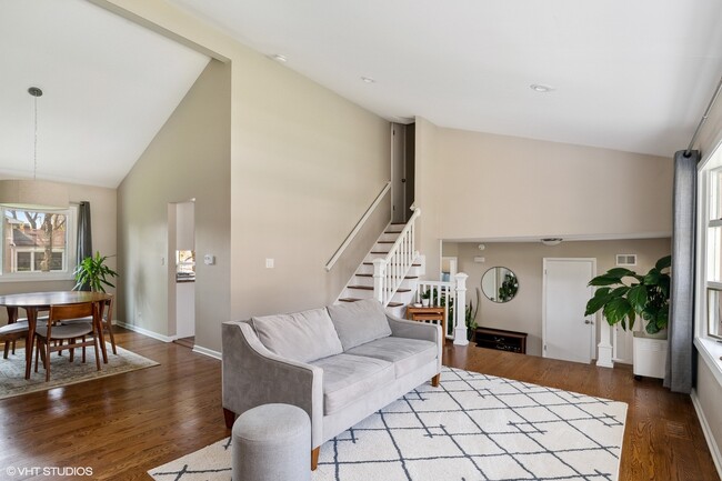 Photo - 915 Fairlawn Ave