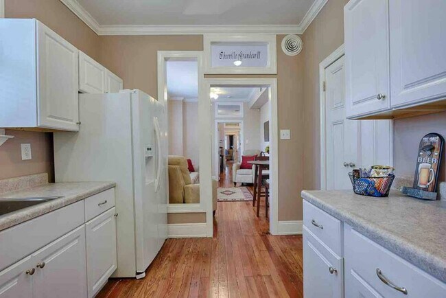 Photo - 1925 Iberville St