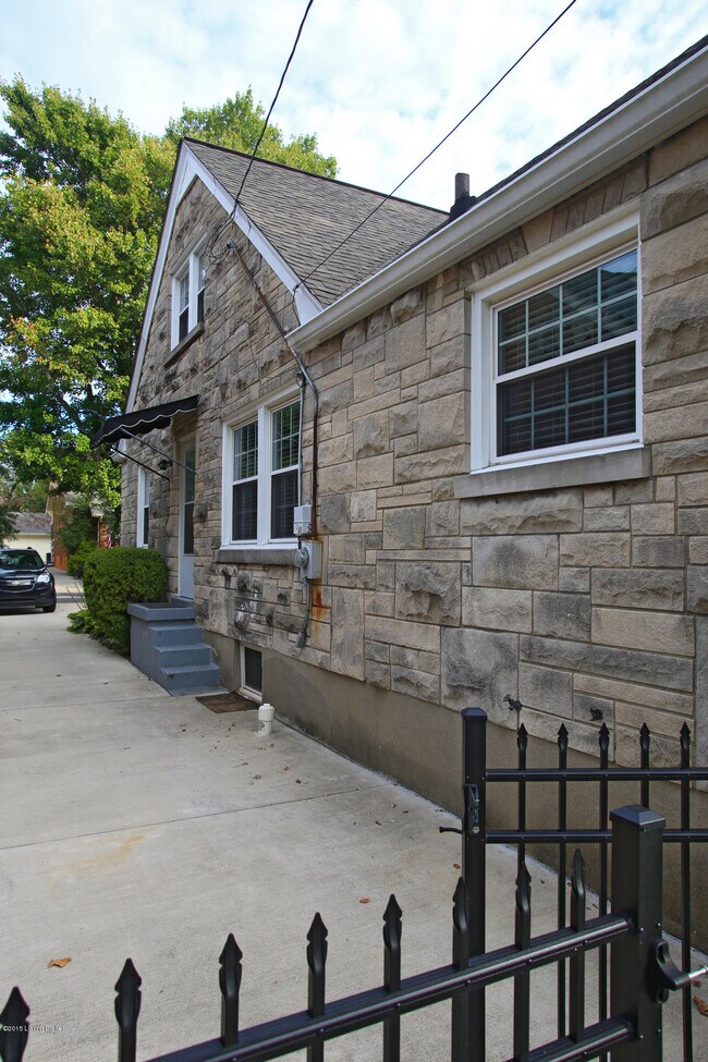 Photo - 2324 Emerson Ave