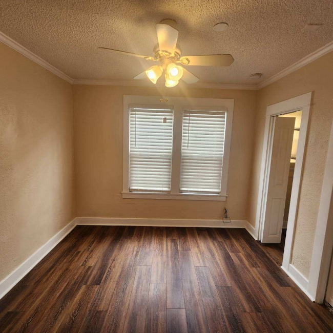 Photo - 2946 8th Ave