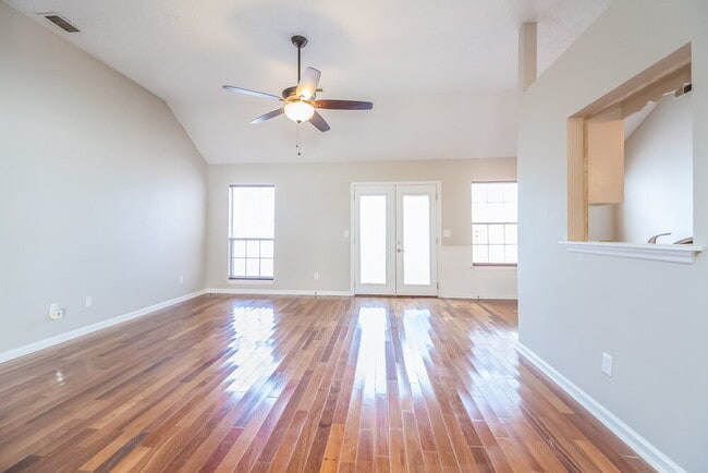 Photo - 494 Forest Ridge Dr