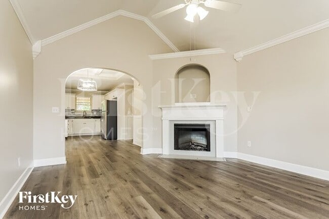 Photo - 221 Creekstone Tr