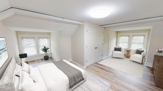 Photo - 6 BEDROOMS + 3.5 FULL BATHROOMS Single Fam...
