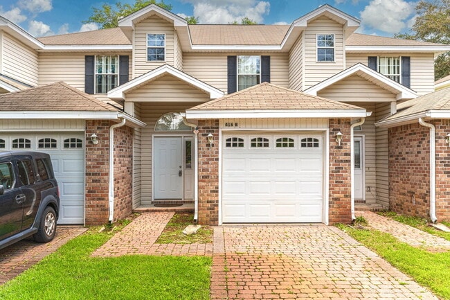 Building Photo - 416a Bear Rd Rental