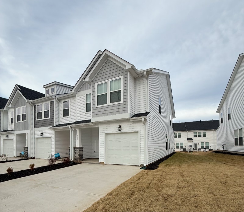 Photo - 511 Harebell Wy