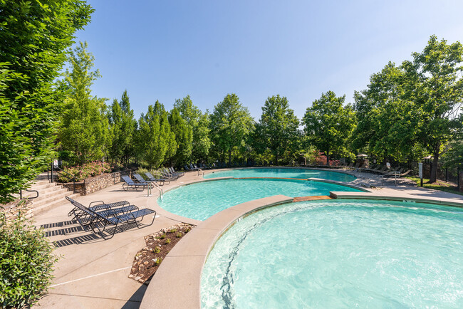 The Woodlands of Charlottesville - The Woodlands of Charlottesville Apartments