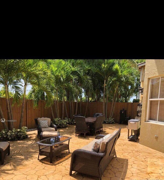 Photo - 4841 NW 107th Ct House