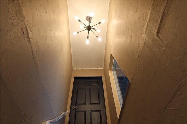 Building Photo - 6535 Brookfield Dr Rental