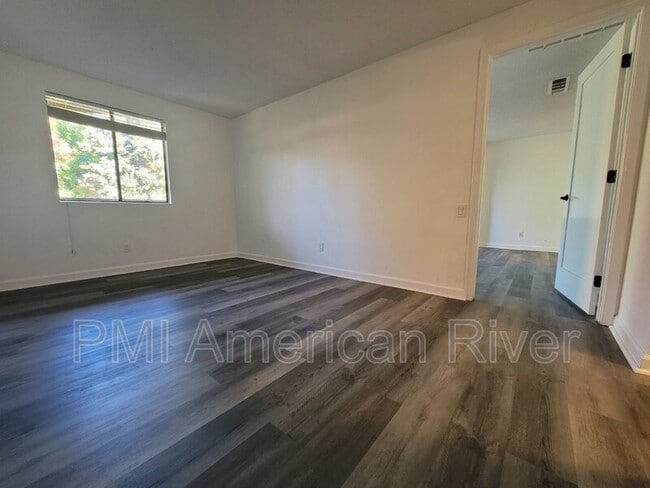 Photo - 941 Fulton Ave