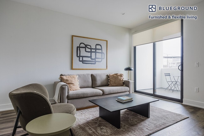Building Photo - 129 S Kings Rd Rental