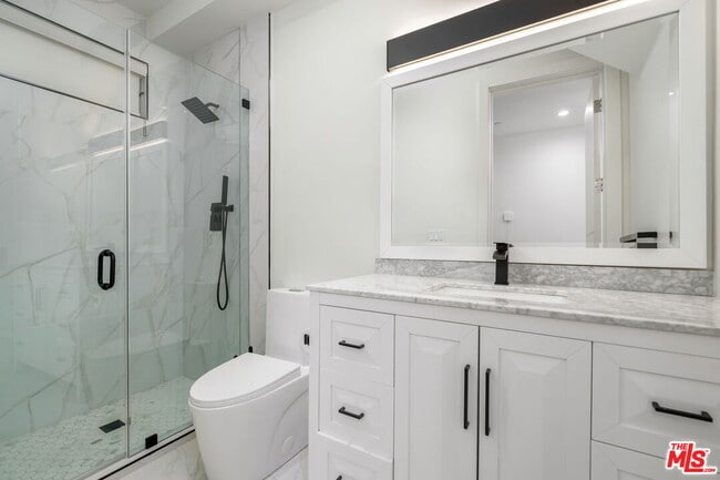 Photo - 621 Huntley Dr Unit B
