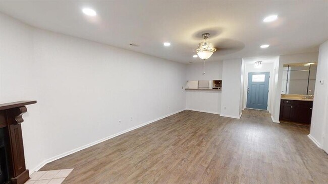 Photo - 1606 Mill St Unidad B