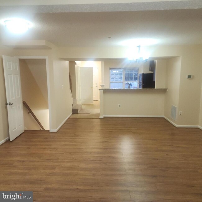 Photo - 7438 Catterick Ct