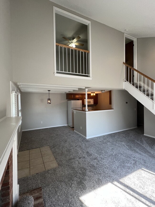 Photo - 1717 S Cypress St Condominio Unidad 1123