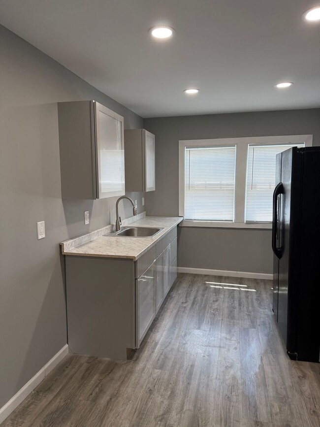 Photo - 11790 Outer Dr E Unit Upper