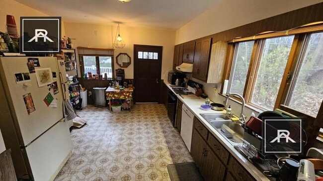 Photo - 6 bedroom in Brighton MA 02135