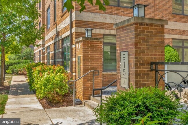 Photo - 915 N Patrick St Unidad 407