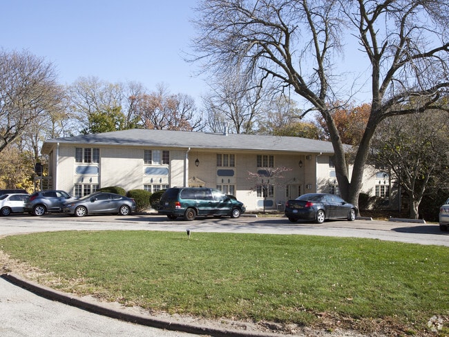 Beverly Manor Apartments