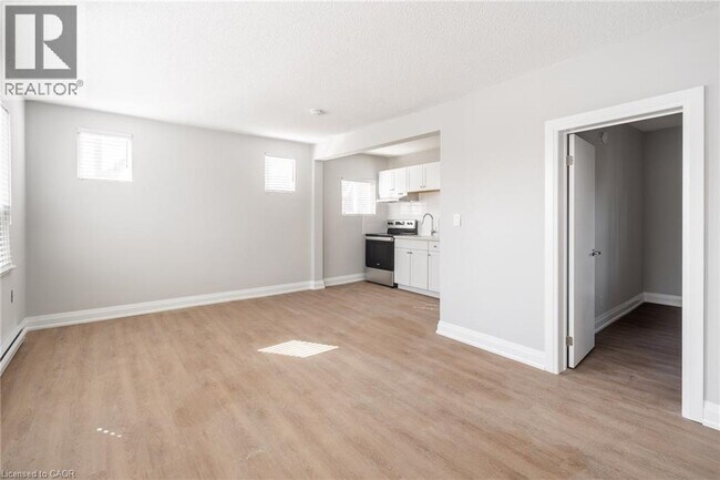 Photo - 81 Gibson Ave Unit 3