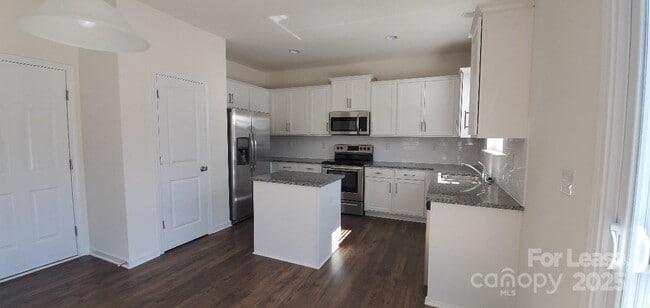 Photo - 10422 Bradstreet Commons Way