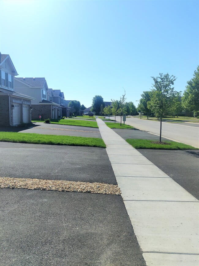 Camino frontal - 1925 Turtle Creek Ct