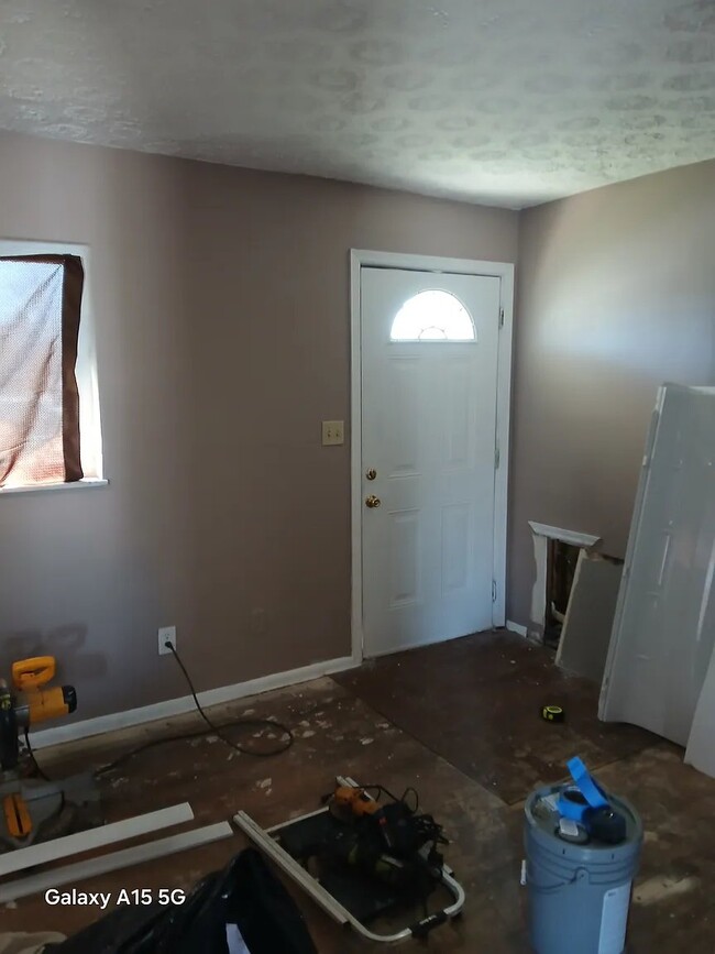 Photo - 4048 E Livingston Ave