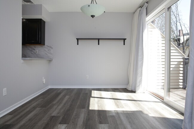 Photo - 23 Compton St