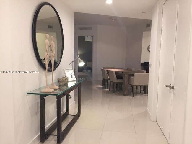 Photo - 15811 Collins Ave Unidad 803