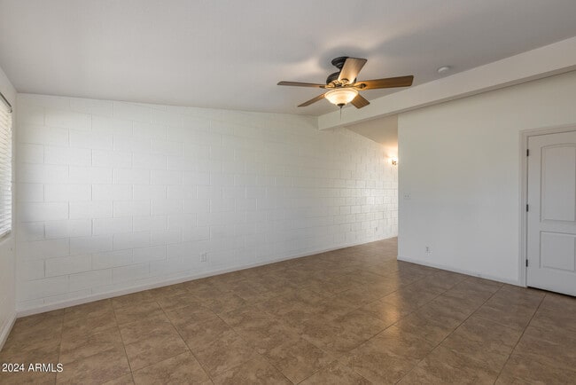 Photo - 7025 E Wilshire Dr